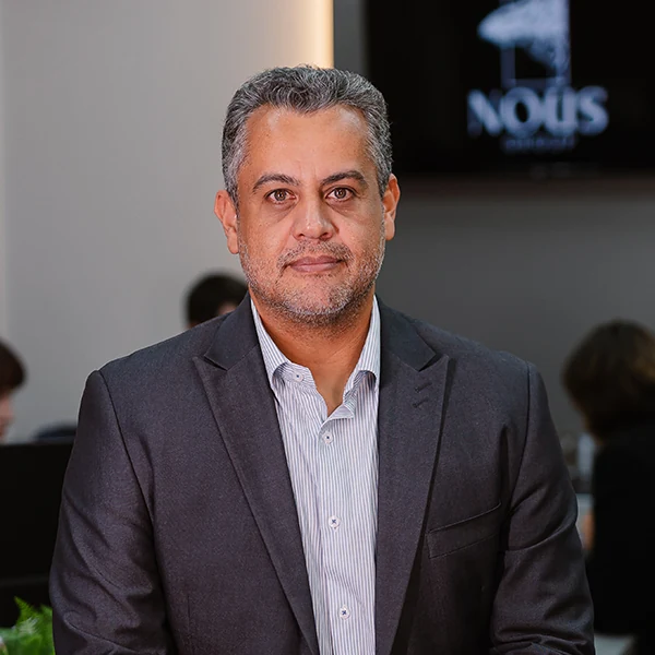 Dr. Fernando Santos